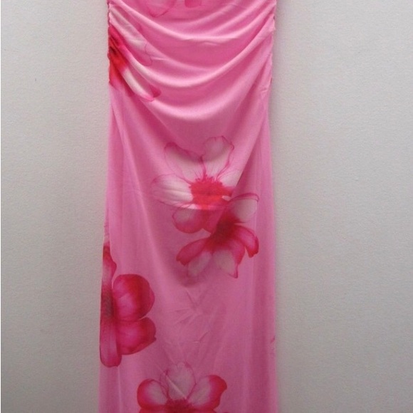 Urban Heritage Pink Apparel - Picture 2 of 3